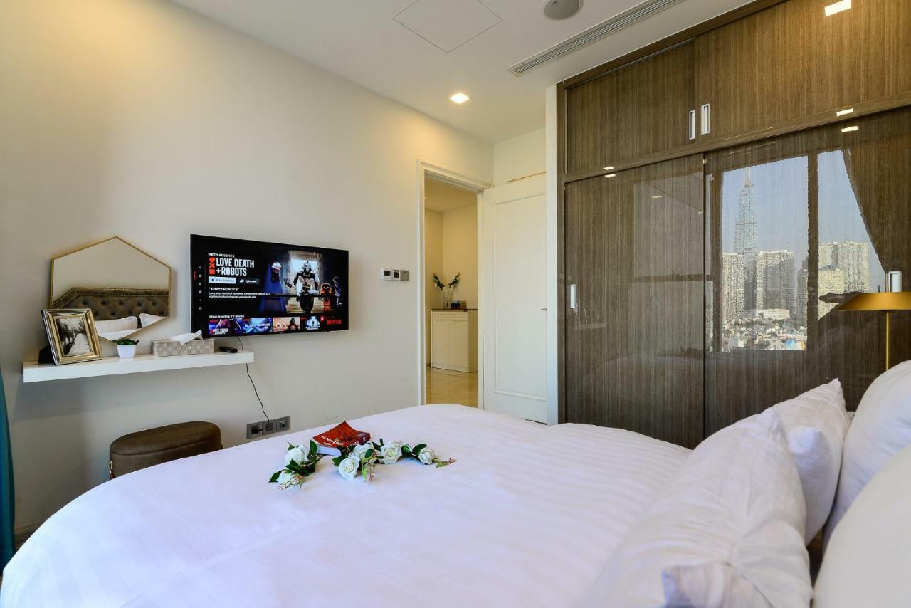 Aqua Apartment: Vinhome Stunning View Хошимин Экстерьер фото