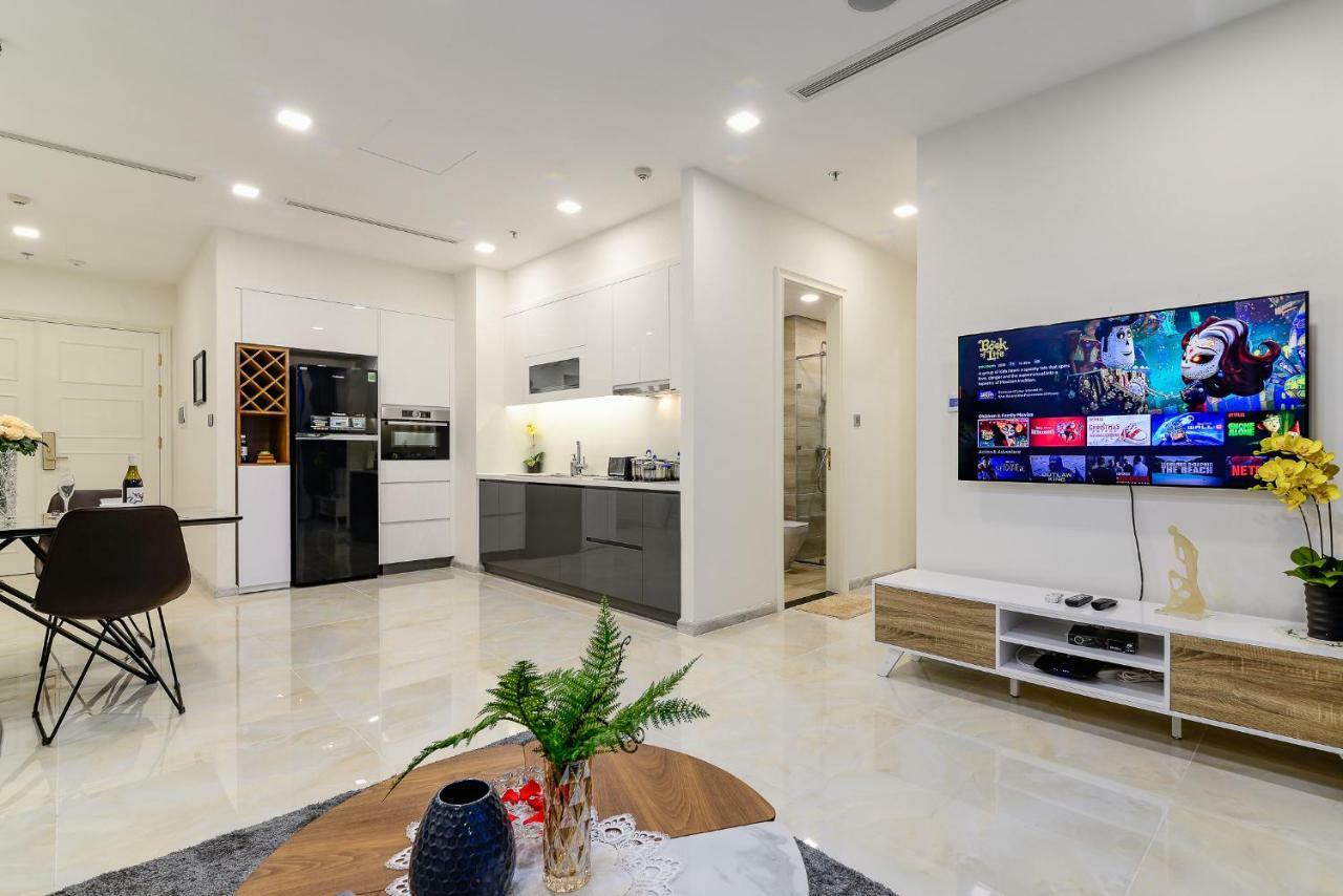 Aqua Apartment: Vinhome Stunning View Хошимин Экстерьер фото